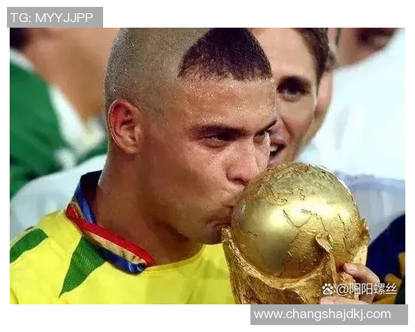 全球历史足球巨星实力排名全解析 从贝利到梅西谁是最强球员