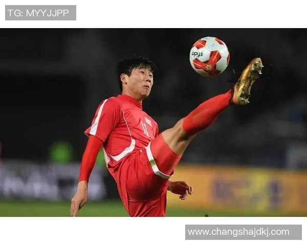 足球场上的俊帅英姿 揭开足球明星的魅力面纱