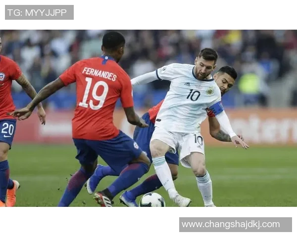 足球球星绝学排名前十揭秘 技能与技巧的巅峰对决